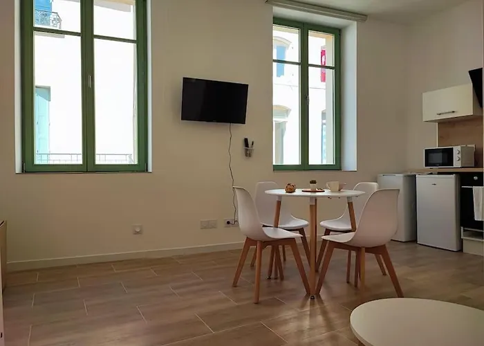 Escale Entre Cite Et Bastide Clim Wifi Smart Tv קרקסון